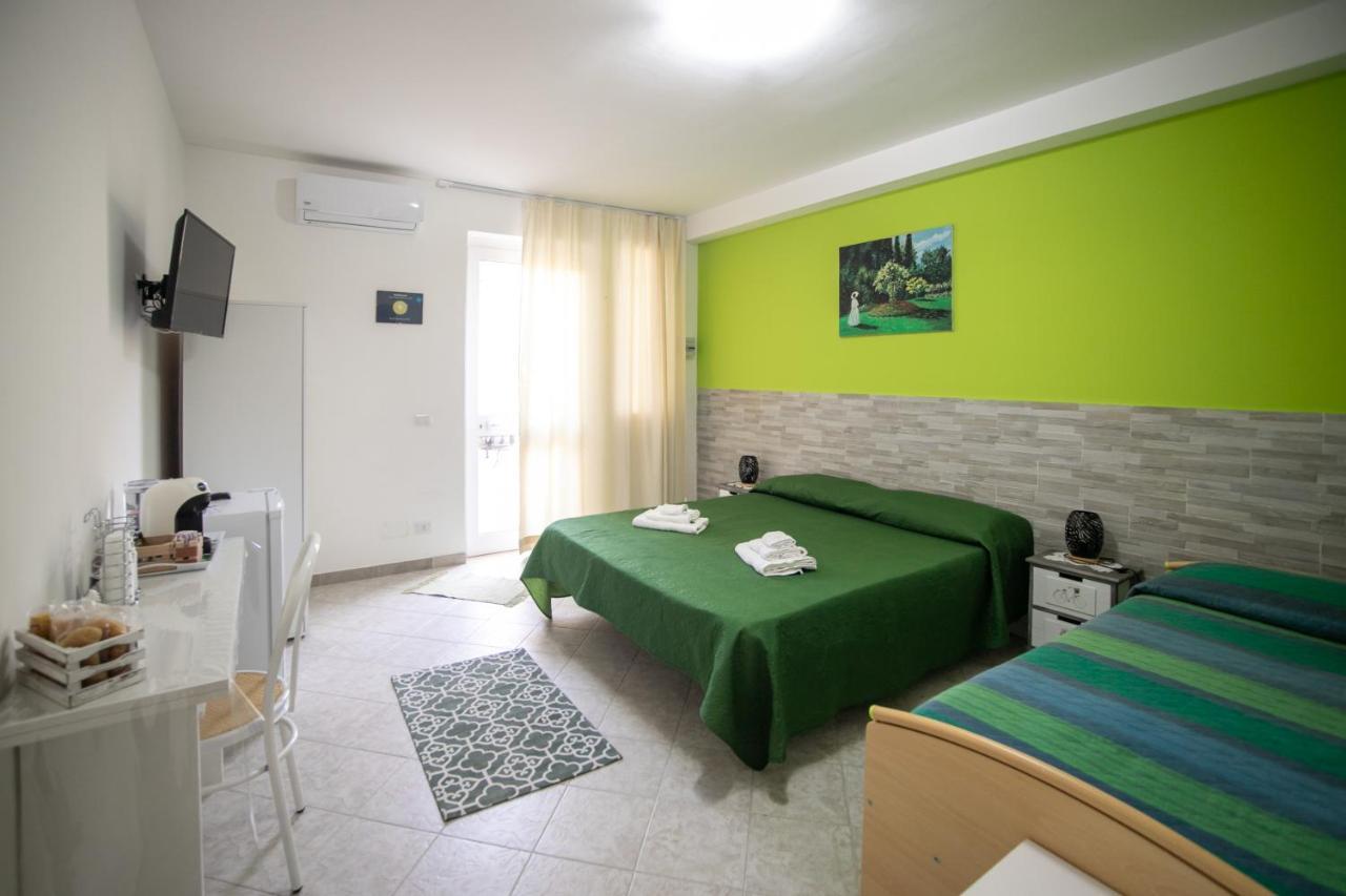Royal Rooms Terracina Exteriér fotografie